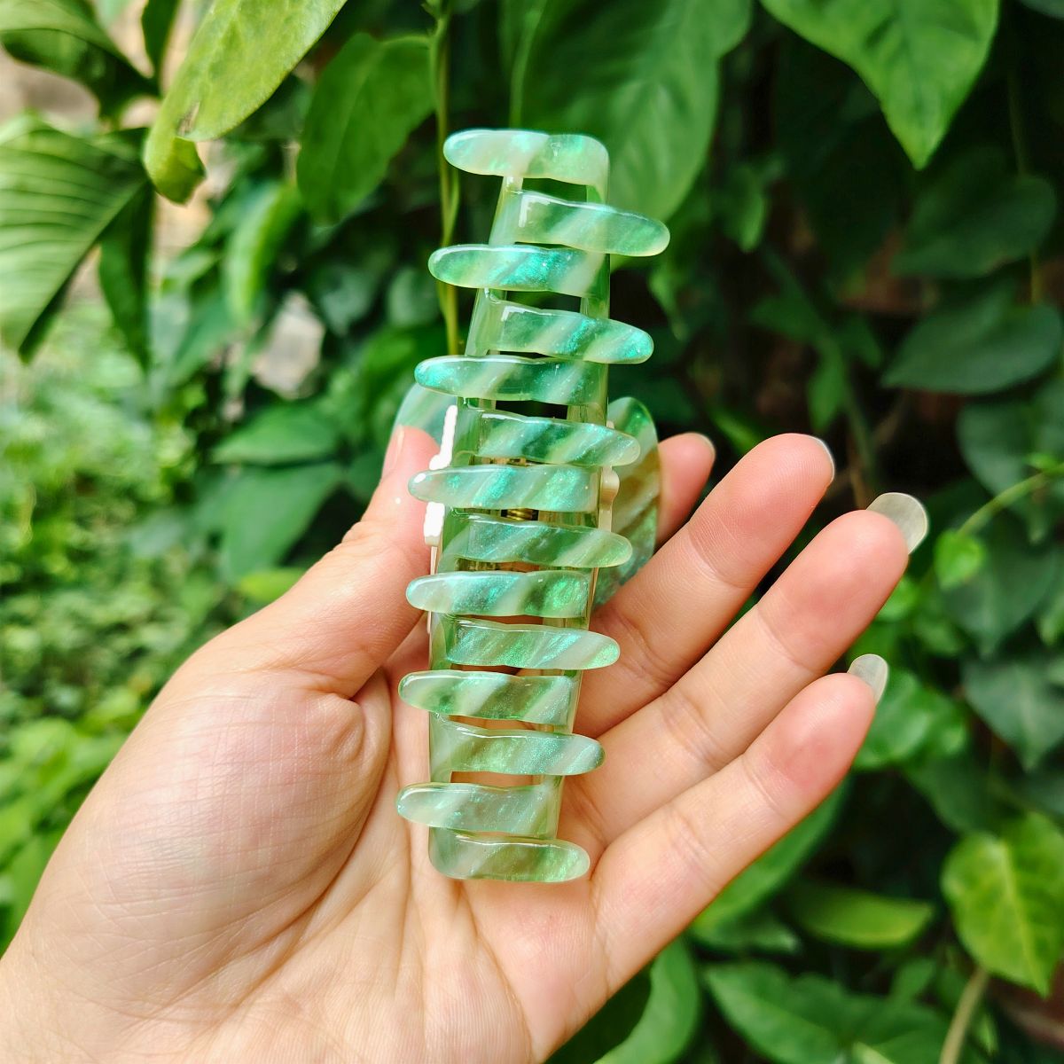 Medium Green Blue Sea Turtle Hair Claw