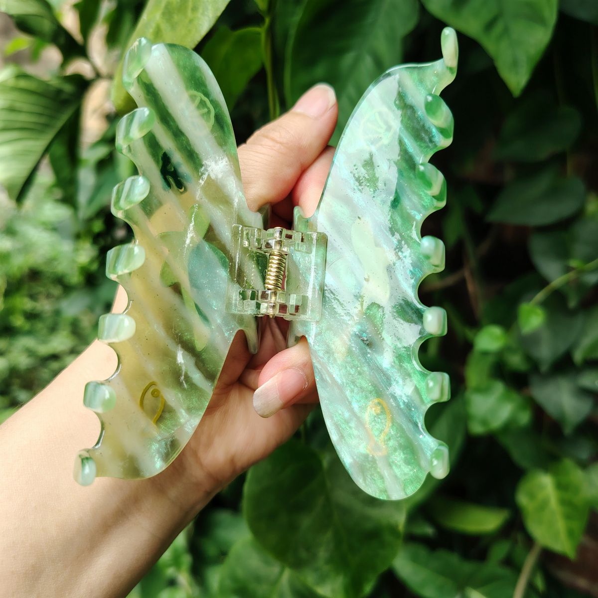 Medium Green Blue Sea Turtle Hair Claw