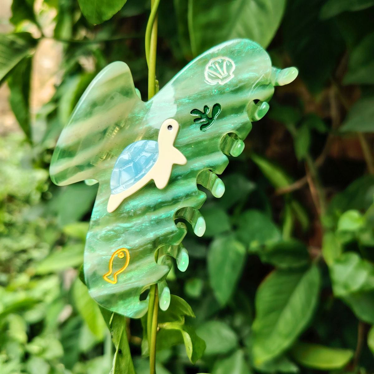Medium Green Blue Sea Turtle Hair Claw