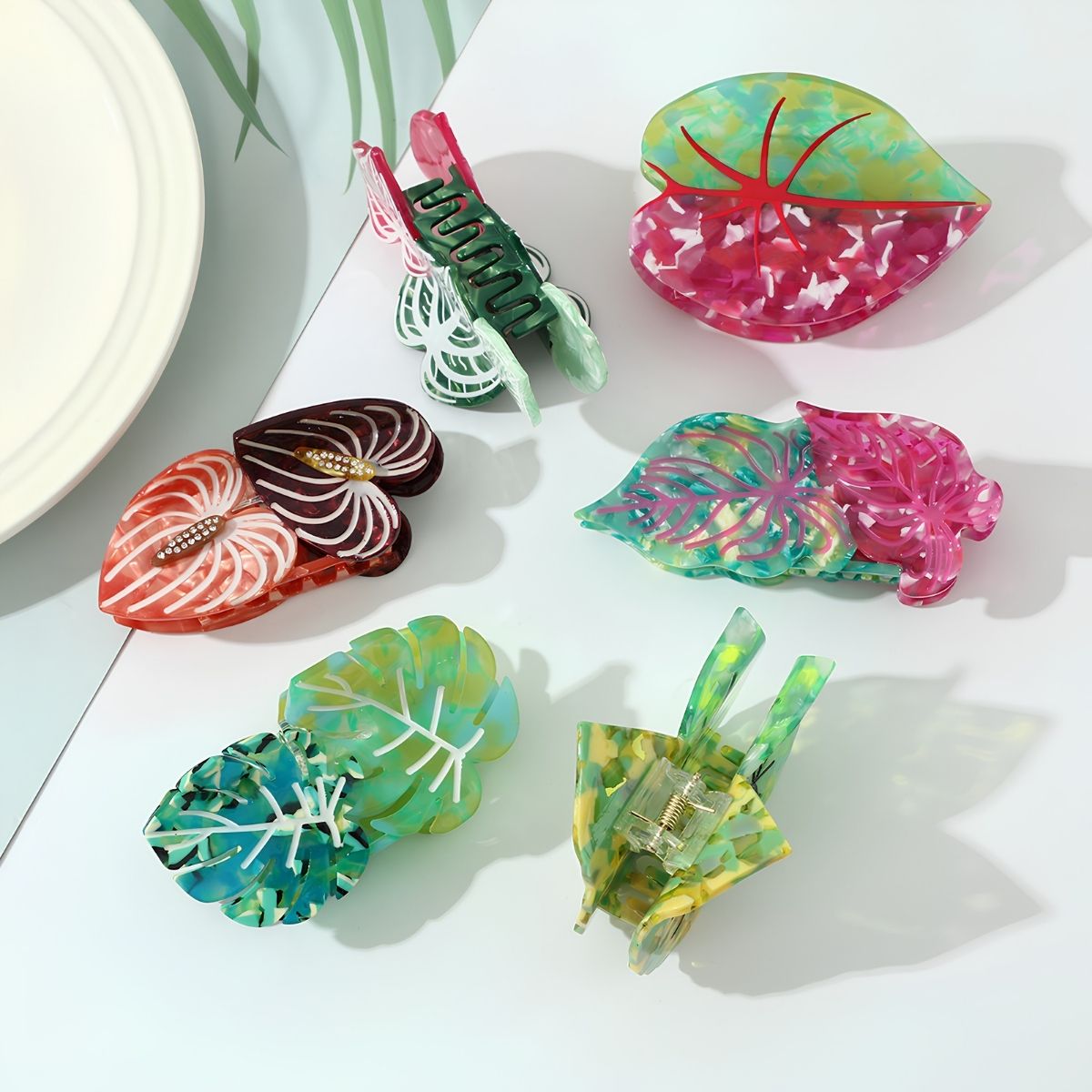 Medium Green Magenta Color Block Leaf Hair Claw
