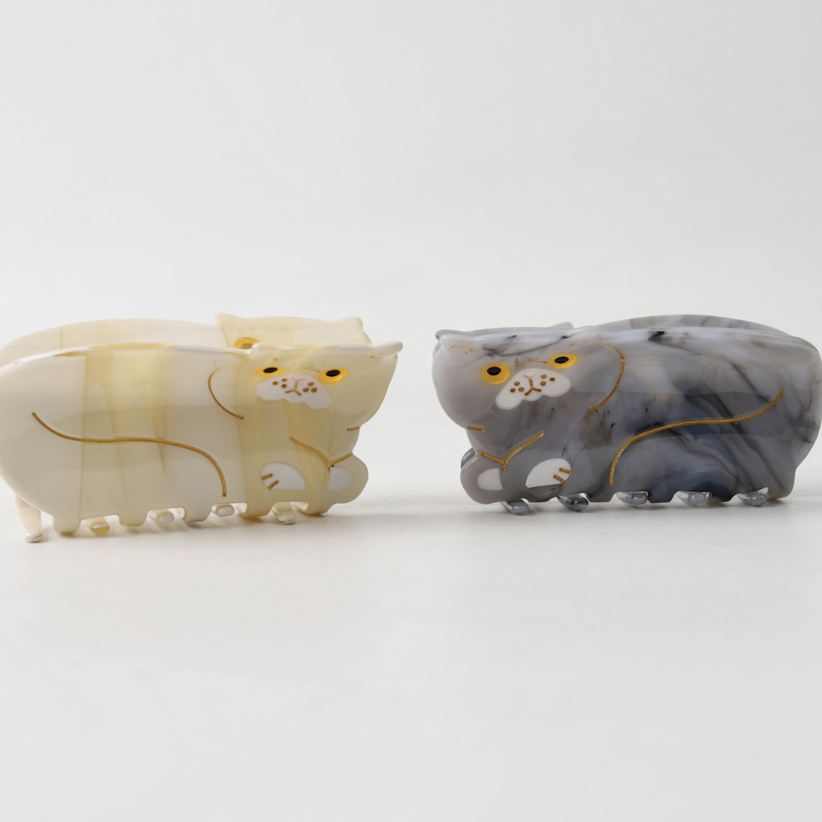 Medium Grey Blue Golden Longhair Cat Hair Claw