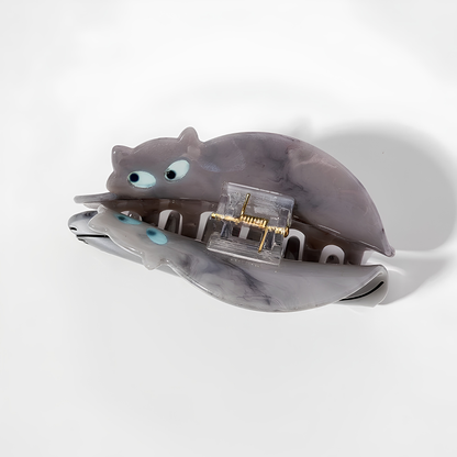 Medium Grey Siamese Cat Hair Claw