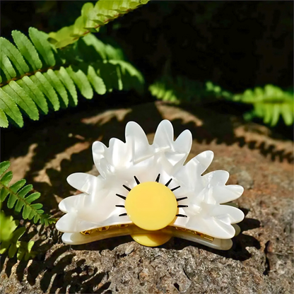 Medium Half-Hardy Chrysanthemum Flower Hair Claw