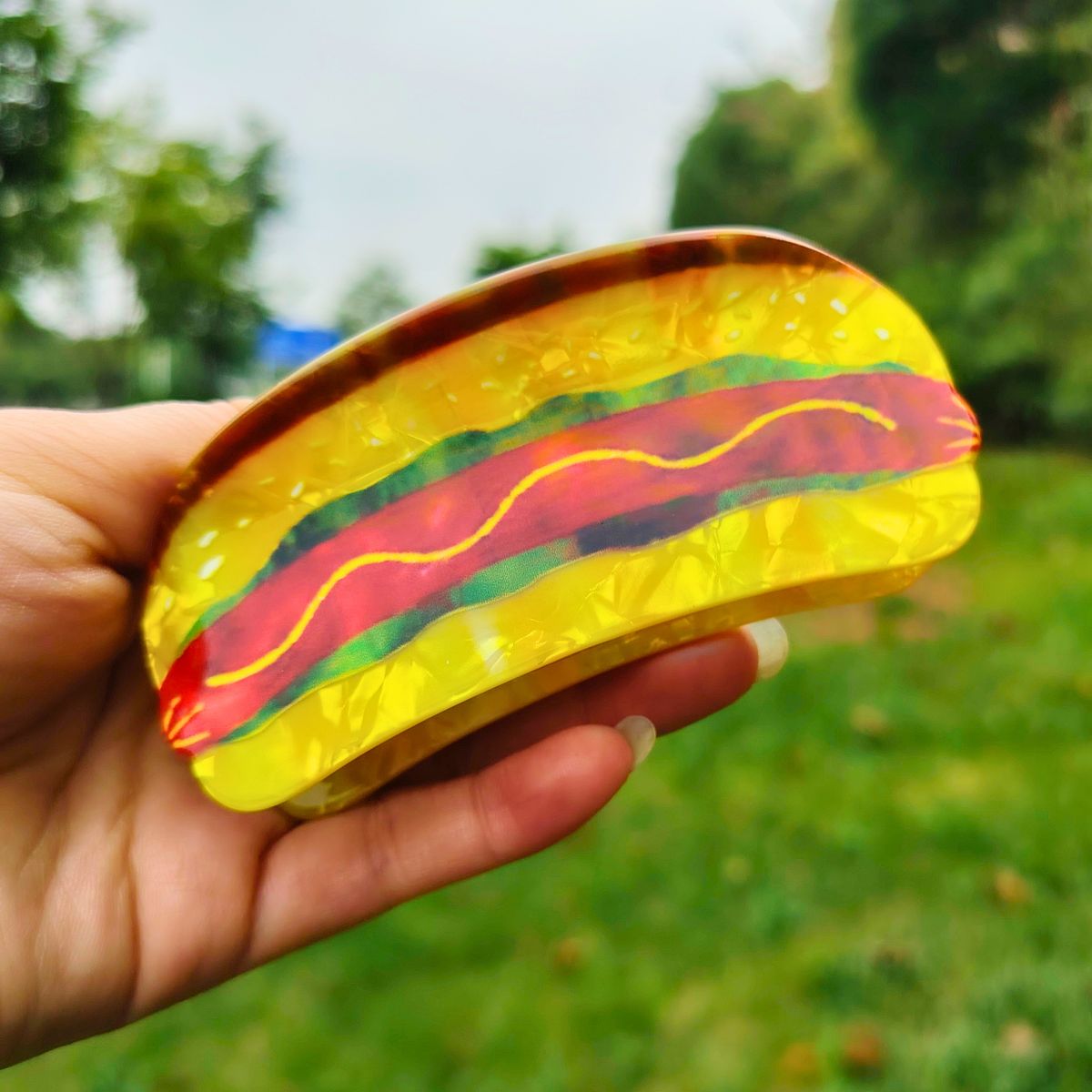Medium Hamburger Hair Claw
