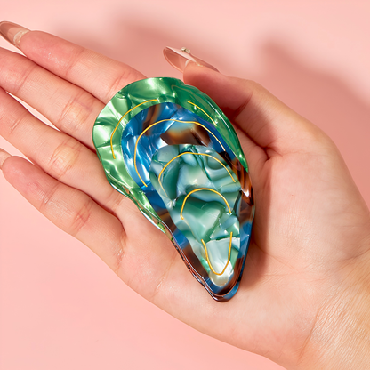 Medium Mussels Hair Claw Clips