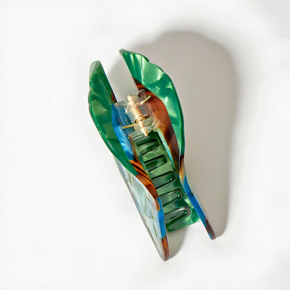 Medium Mussels Hair Claw Clips