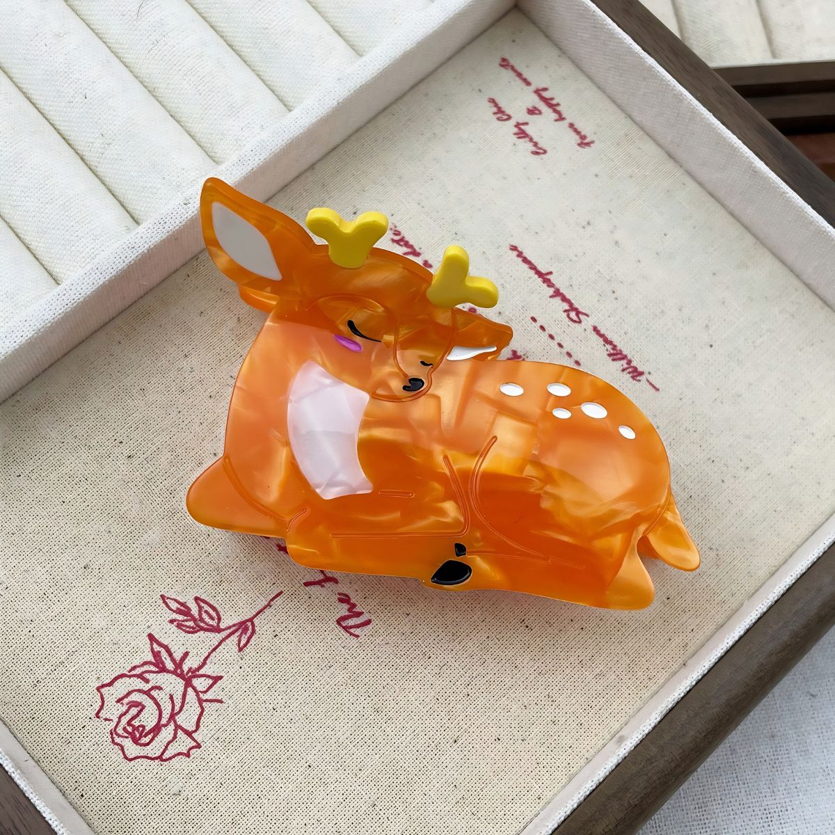 Medium Orange Deer Hair Claw