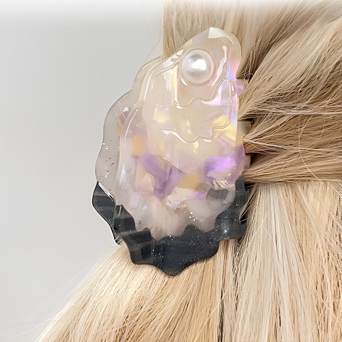 Medium Purple Glitter Oyster Hair Claw