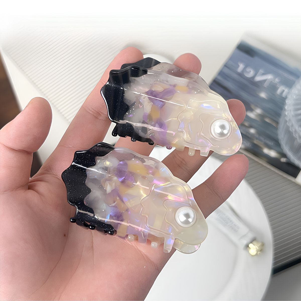 Medium Purple Glitter Oyster Hair Claw