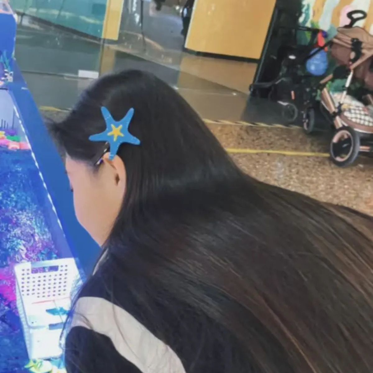 Medium Sky Blue Starfish Hair Clip