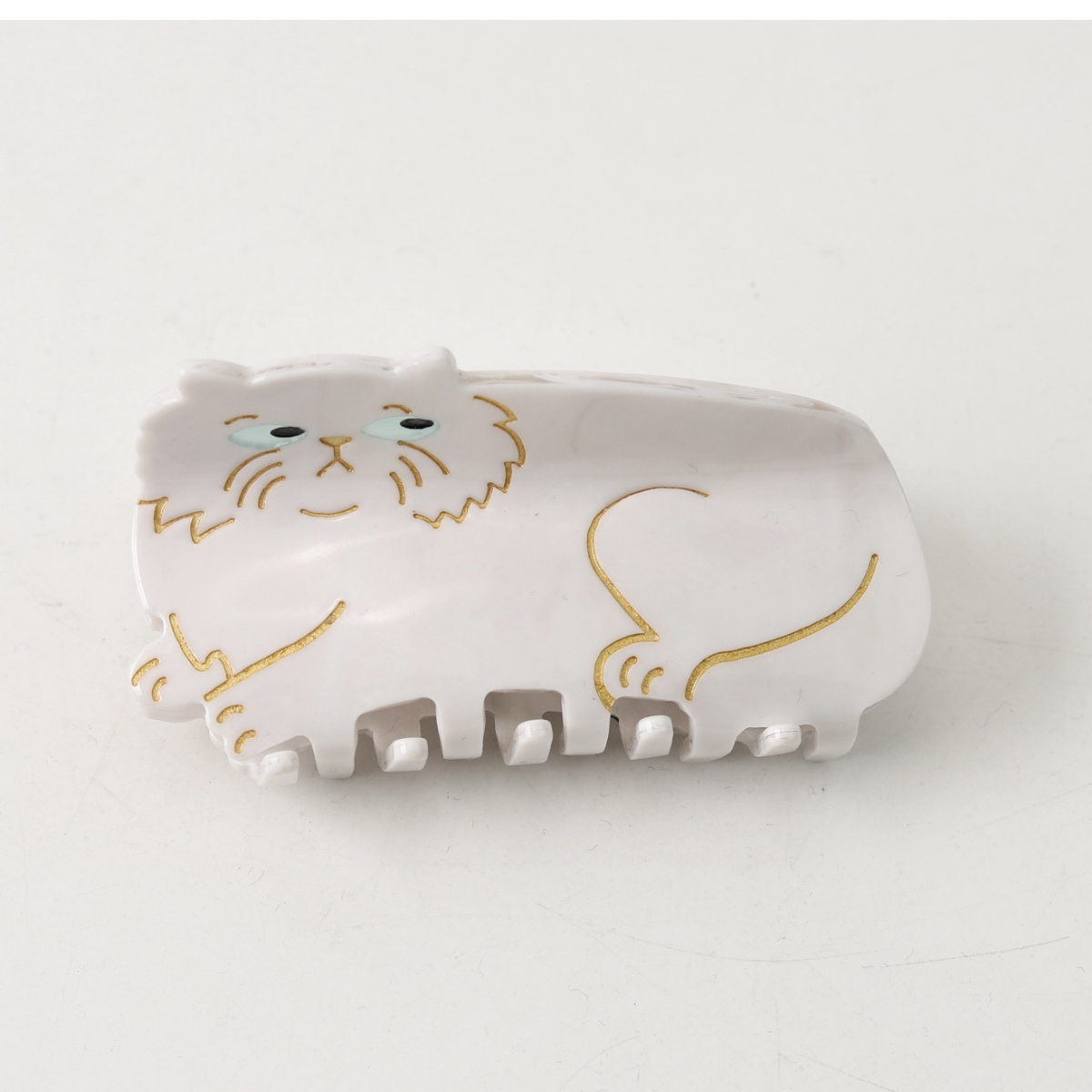 Medium White Silver Longhair Cat Hair Claw