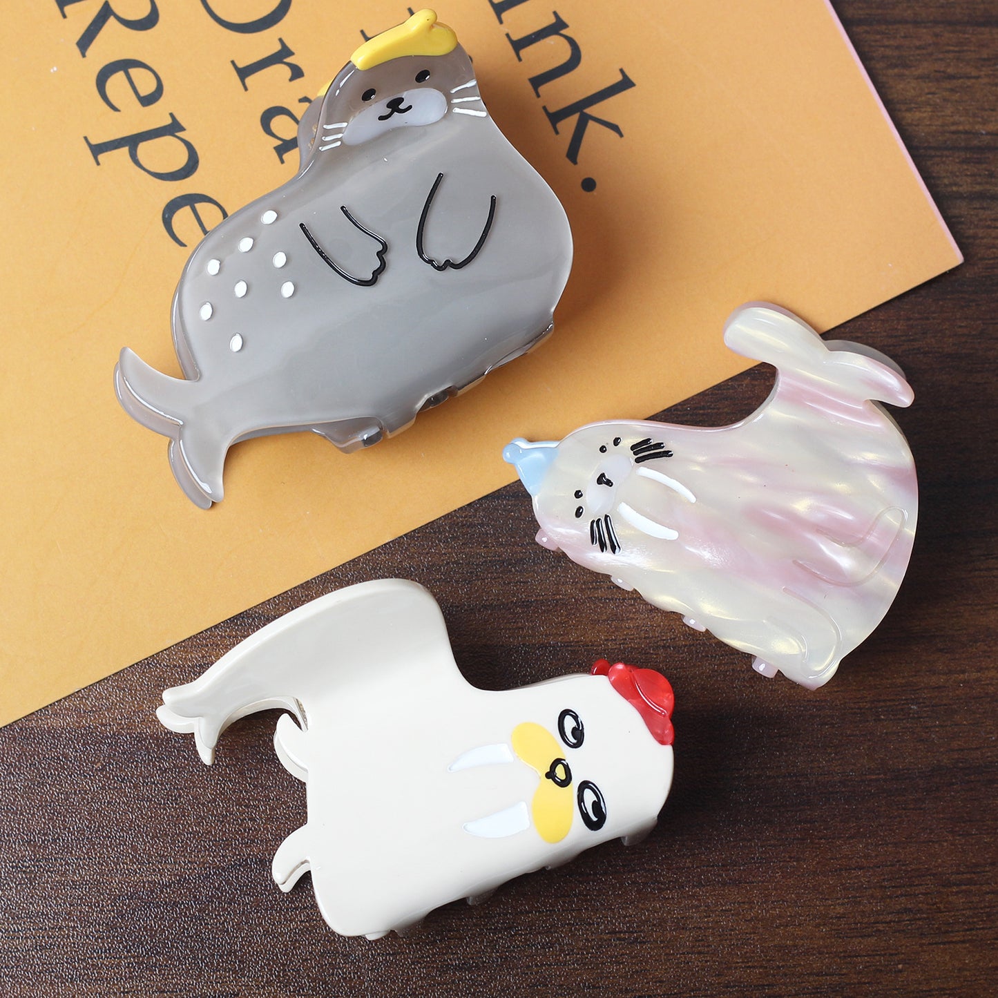 Medium Yellow Hat Seal Hair Claw