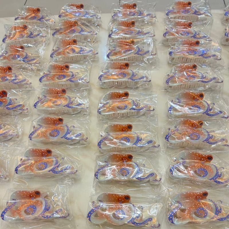 White Octopus Hair Claw