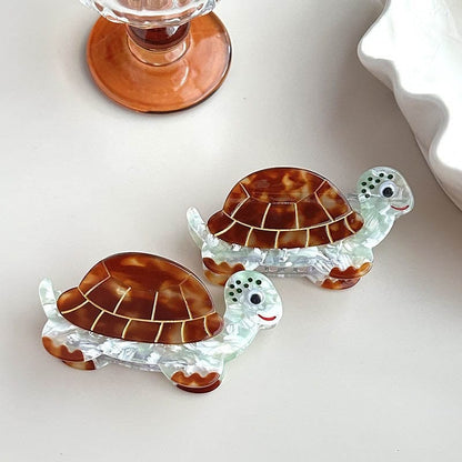 Medium Amber Turtle Hair Claw