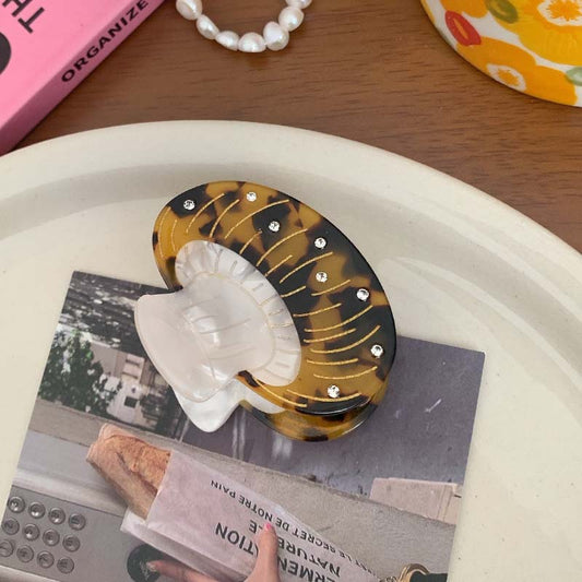 Small Mushrooms Hair Claw