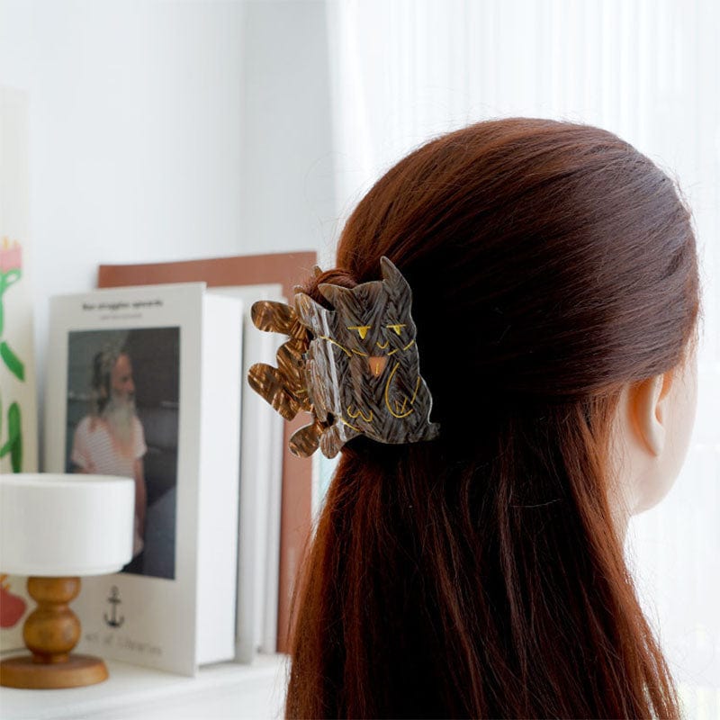 Medium Kung Fu Cat Hair Clip