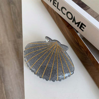 Small   Simulation silver gray shell Hair Claw