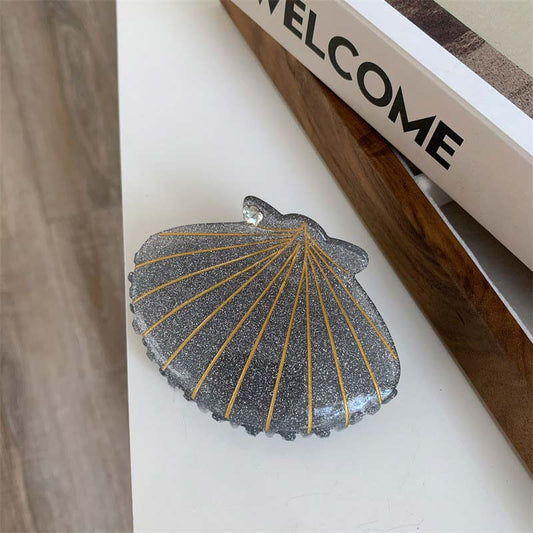 Small   Simulation silver gray shell Hair Claw