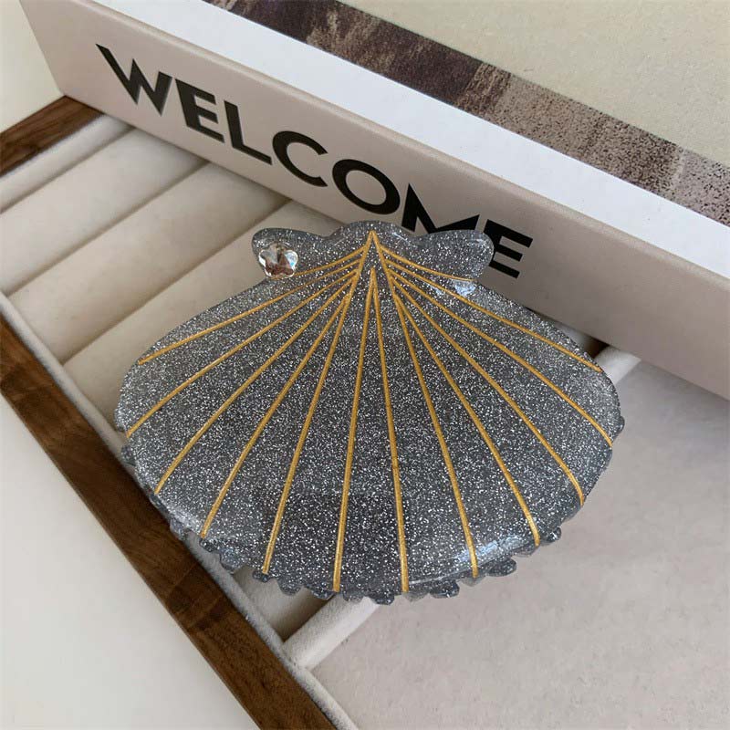 Small   Simulation silver gray shell Hair Claw