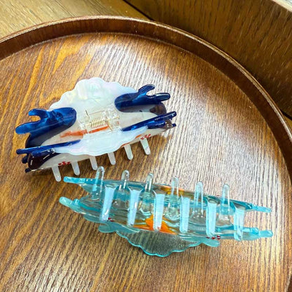 Medium Whales In The Water Hair Claw