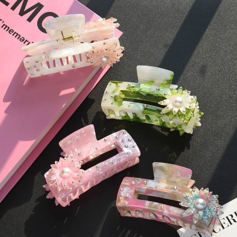 Medium Square Light Pink Flower Diamond Hairclaw