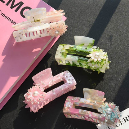 Medium Square Light Pink Flower Diamond Hairclaw