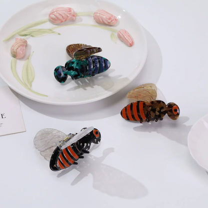Small Bee Hair Claw
