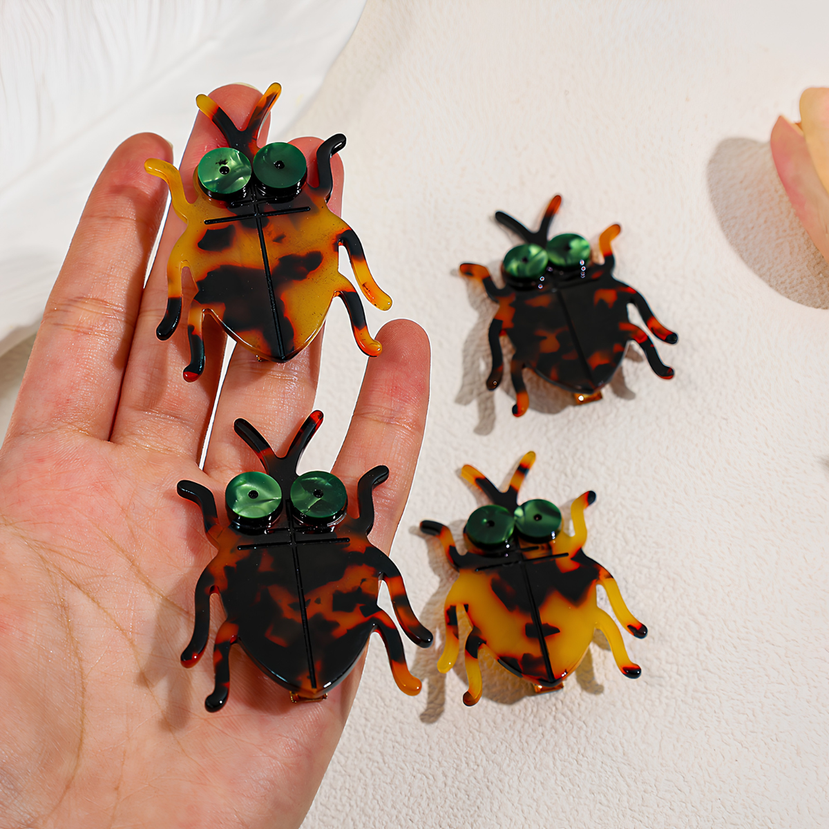 Small Cockroach Hair Clip