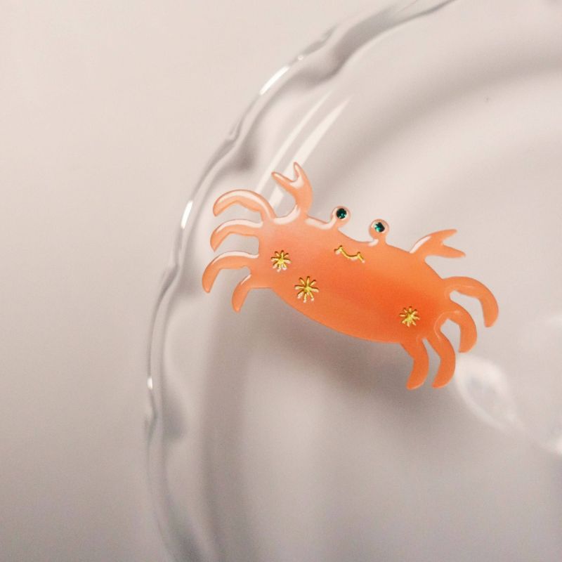 Small Orange Crab Alligator Hair Clip