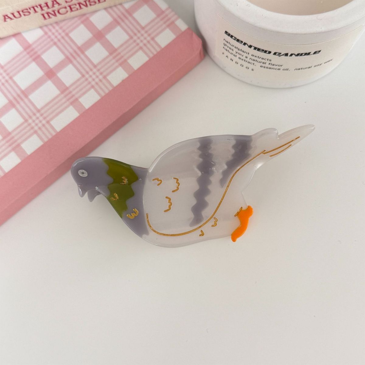 Medium White Dove Hair Claw