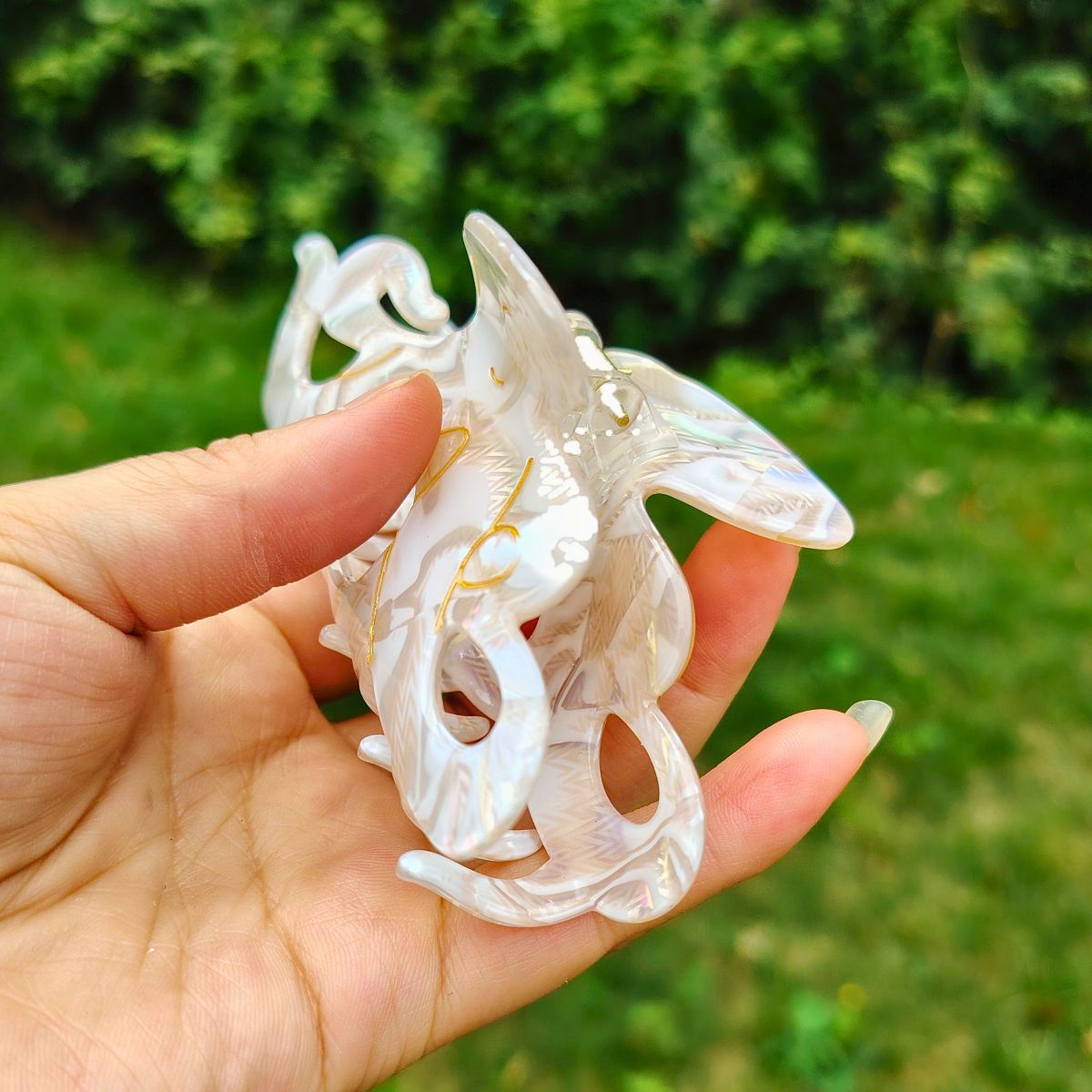 Large Iridescent White Octopus Hair Claw