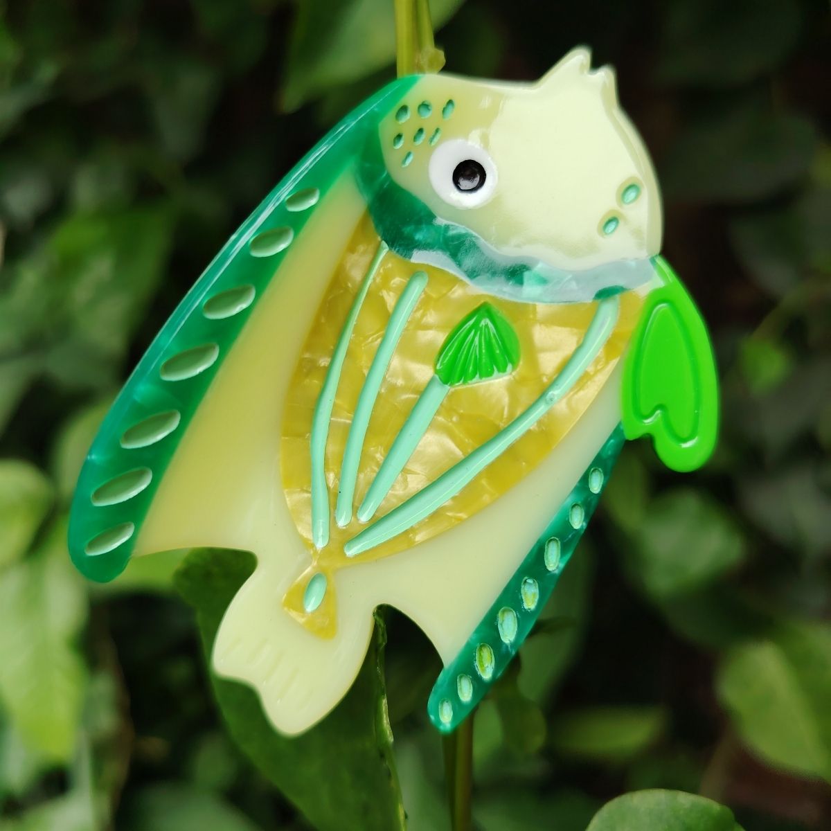 Medium Yellow  Green Angelfish Hair Claw